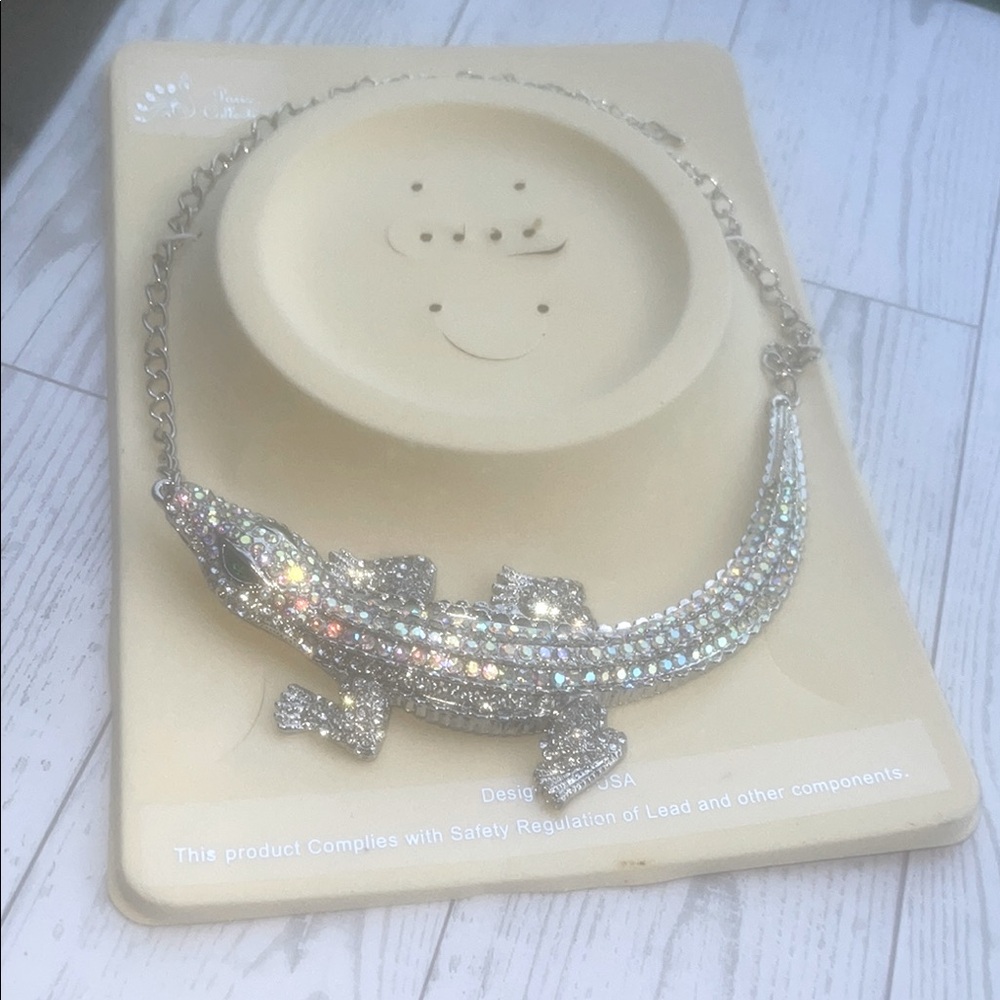 NWT  CRYSTAL ALLIGATOR 🐊 SHIVE STATEMENT NECKLACE